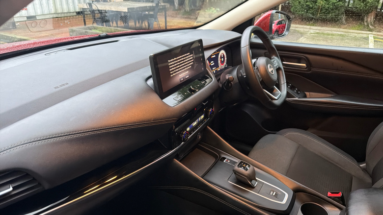 Nissan Qashqai 1.3 DiG-T MH 158 N-Connecta 5dr Xtronic Petrol Hatchback